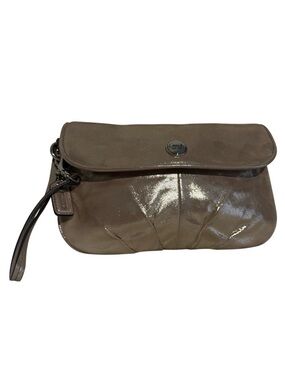 Coach Y2K Metallic Gold Leather Pleated Flap Wristlet 2000s Retired Bag Purse